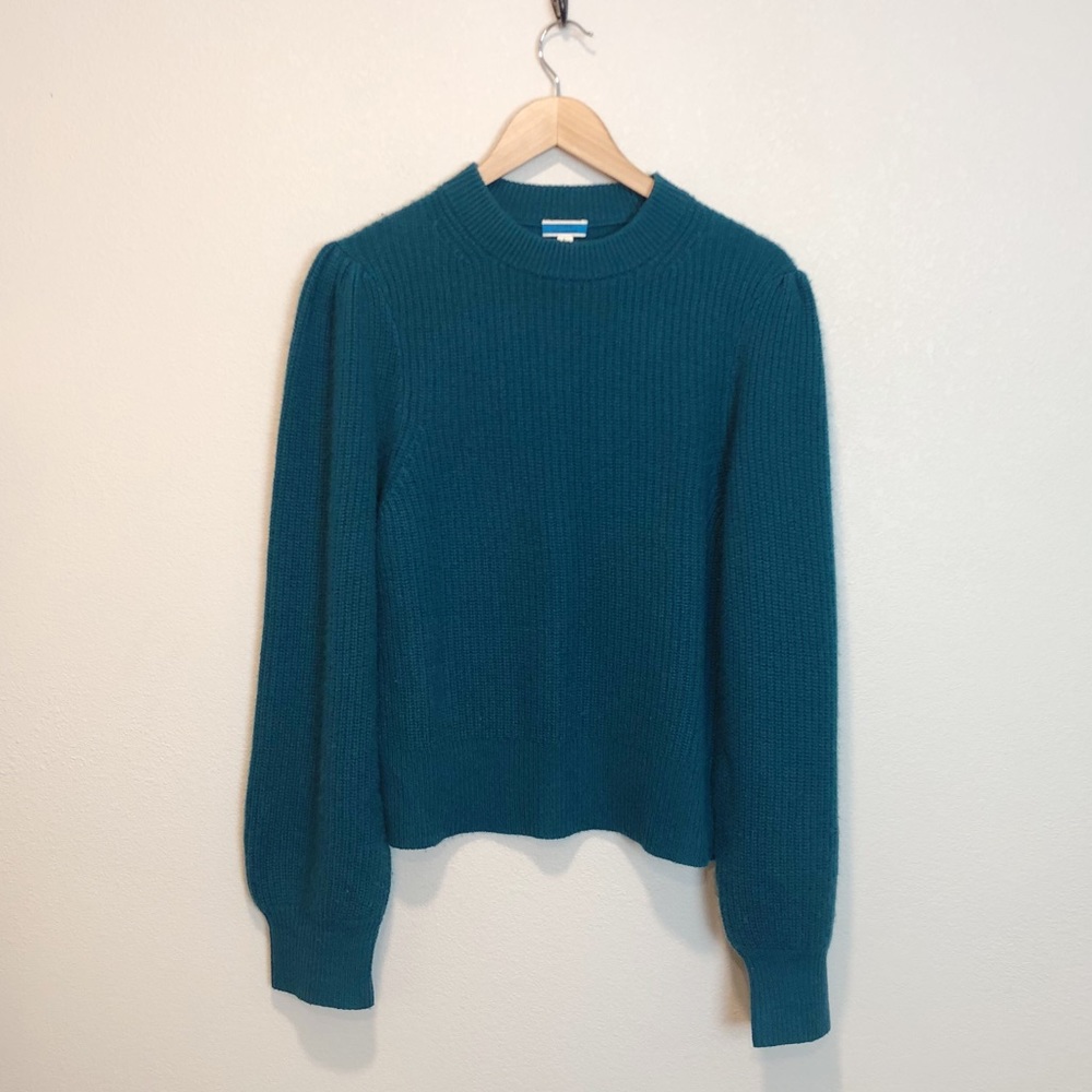 J Crew Cashmere puff-sleeve mockneck sweater
BA382 Size Large